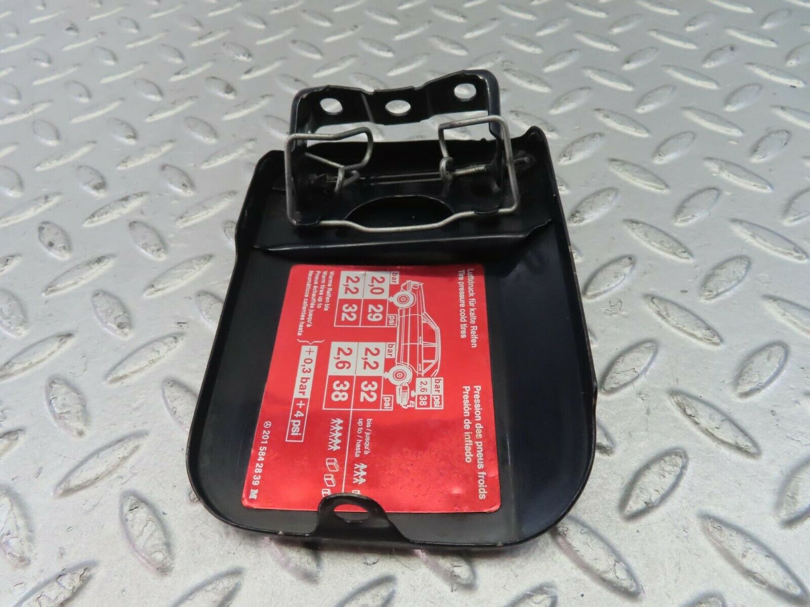 10374 Mercedes-Benz W201 190E Fuel Tank Flap Cap 2015842839