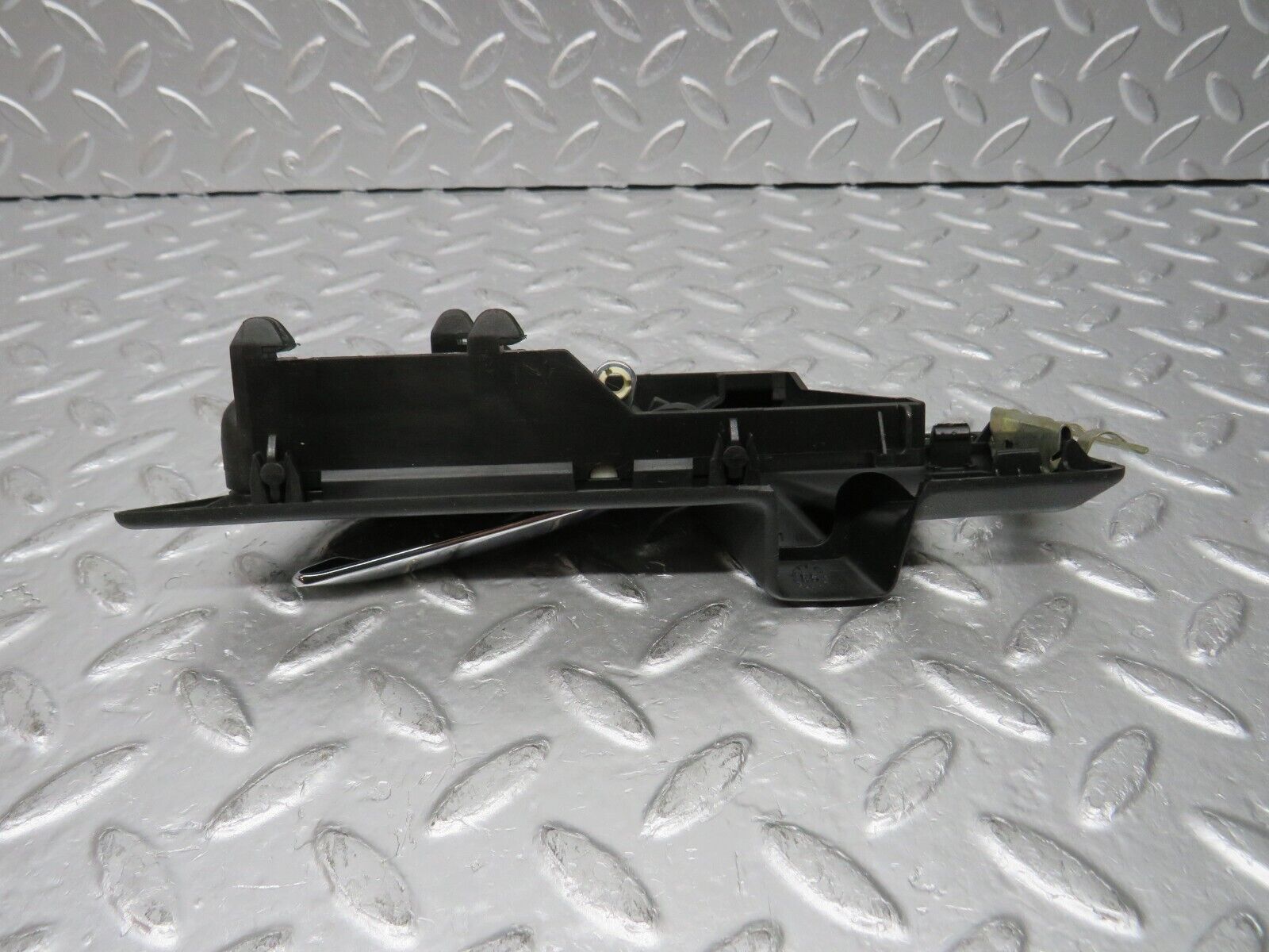 31371 Mercedes-Benz S124 220TE Rear Left Interior Door Handle 1247600161