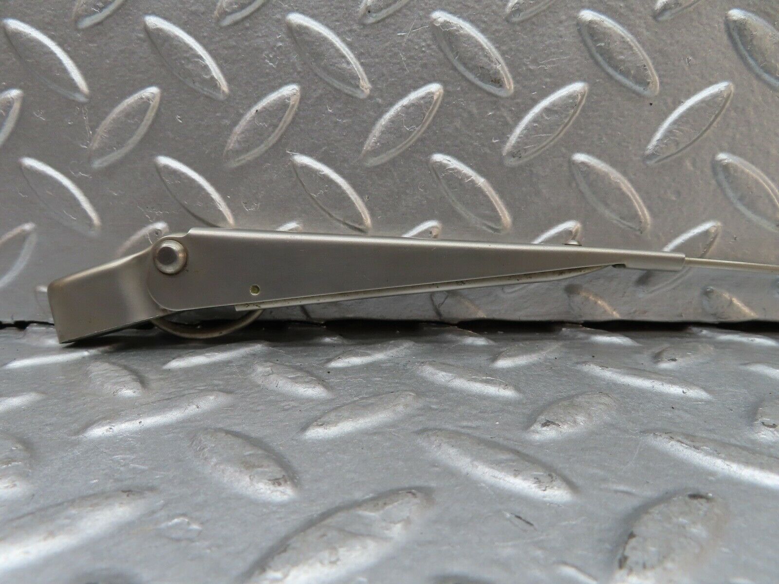 20409 Mercedes-Benz W114 280CE Coupe Wiper Arm Right Side