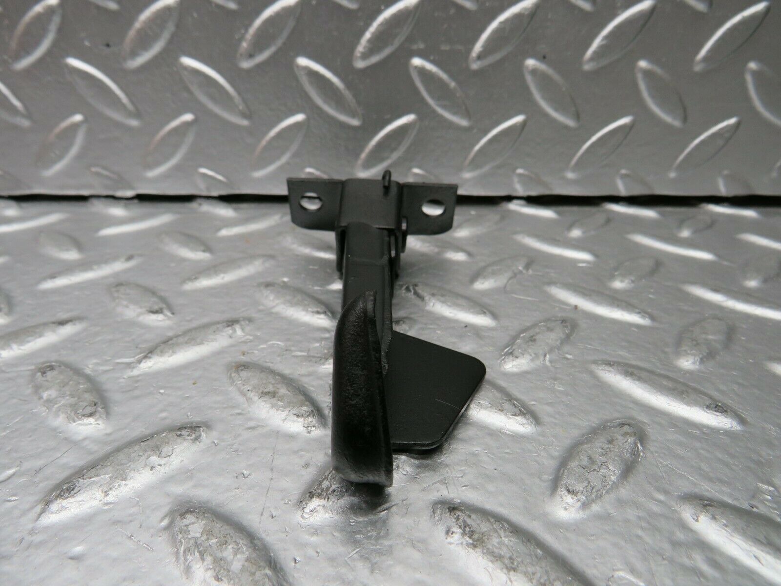 22912 Mercedes-Benz C107 450SLC Coupe Bonnet Safety Latch