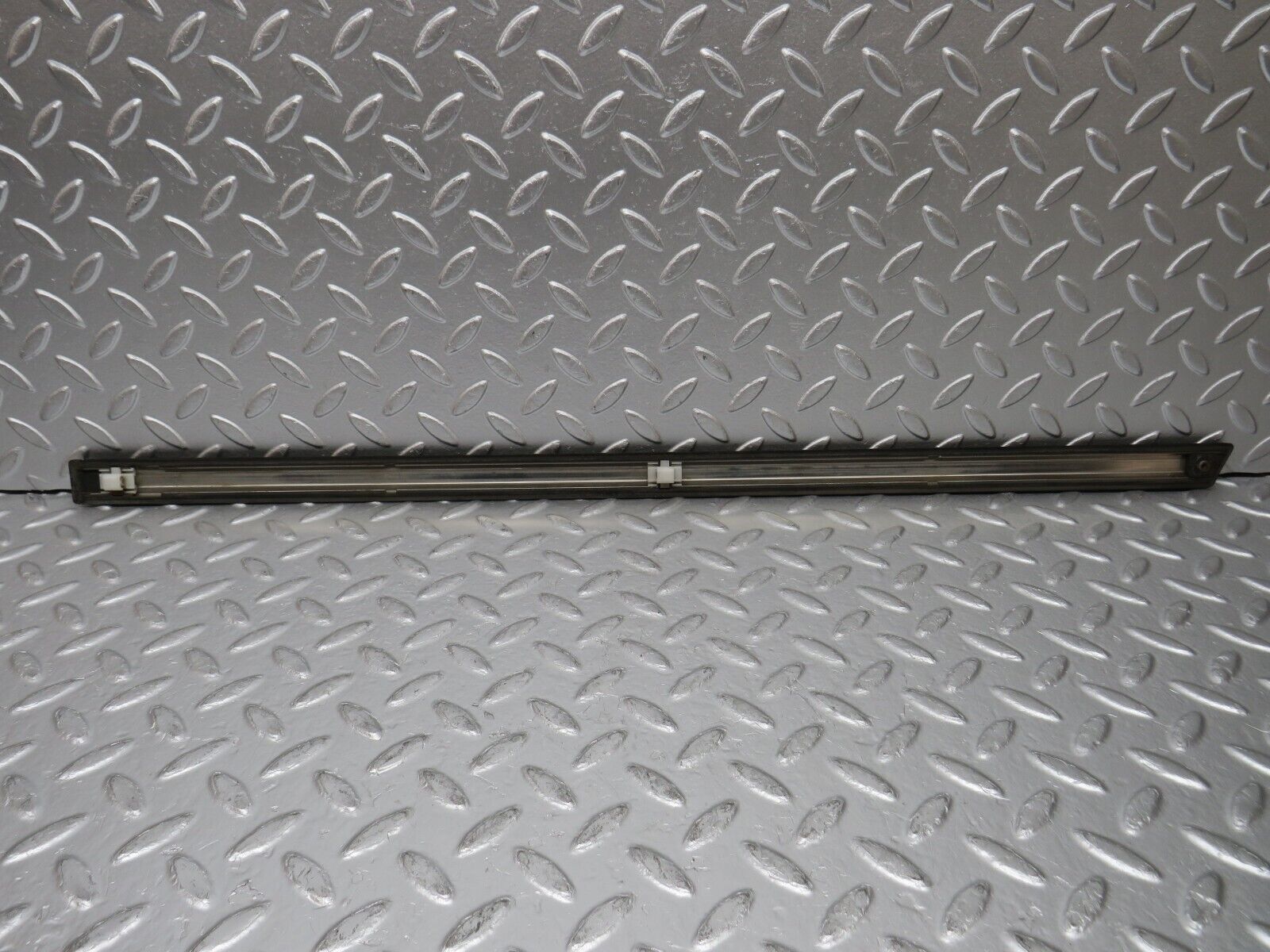 30786 Mercedes-Benz W201 190E 2.0L Rear Right Door Centre Moulding Trim