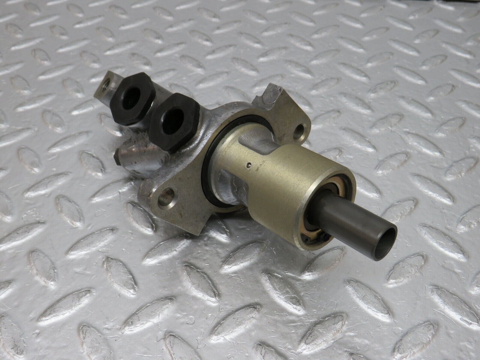 32424 Mercedes-Benz S124 300TE Wagon Brake Master Cylinder Ate
