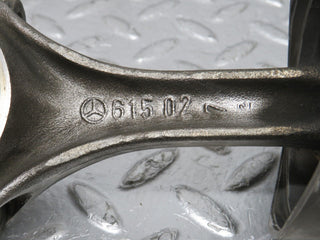 32932 Mercedes-Benz W123 300D Piston With Connecting Rod 90.875 mm 61502