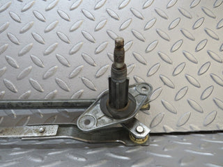 W109 windscreen wiper linkage used OEM