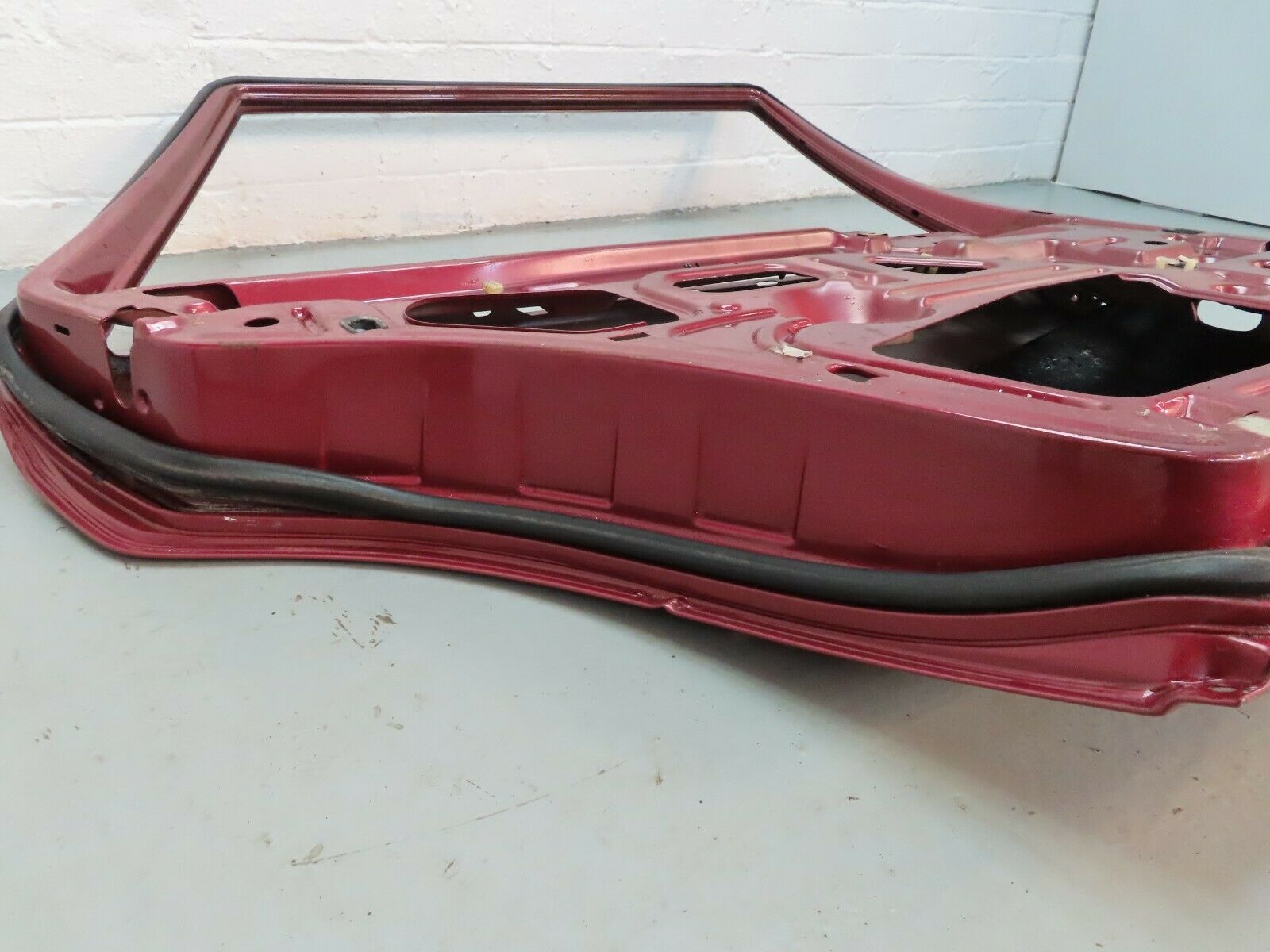 6694 Mercedes-Benz S124 E220 Wagon Rear Left Door