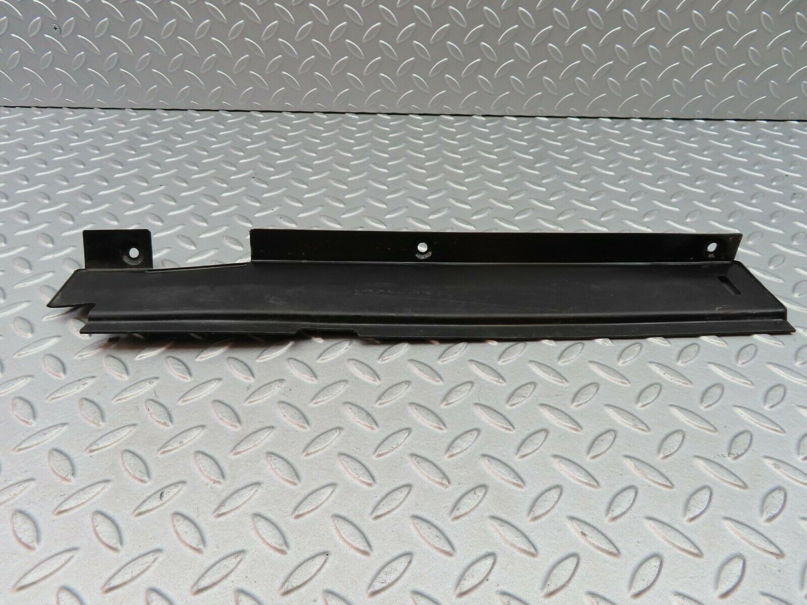6241 Mercedes-Benz W126 380SE Front Right Cover 1268210236