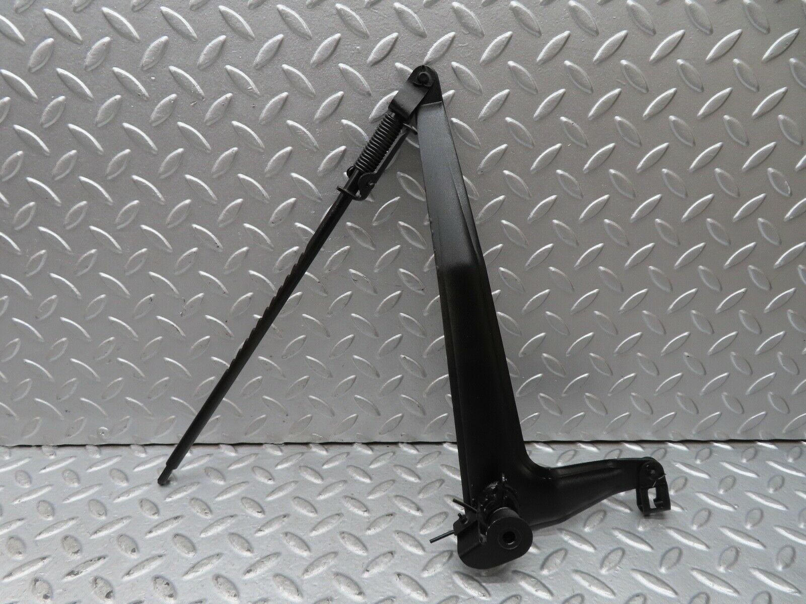 17796 Mercedes-Benz W116 450SEL Handbrake Regulator
