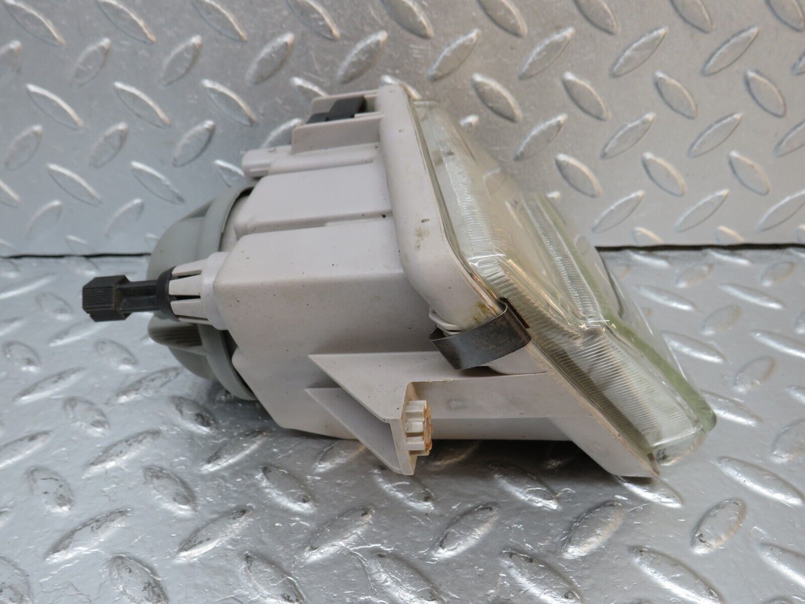 39680 Mercedes-Benz R129 320SL Coupe Front Fog Light Bosch Right Side 1298201256 0305051002