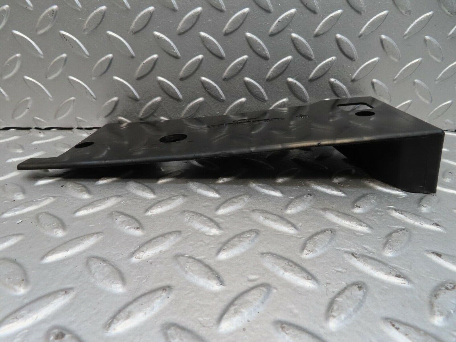 15082 Mercedes-Benz W140 S320 Cable Channel Cover Rear Right 1408210236