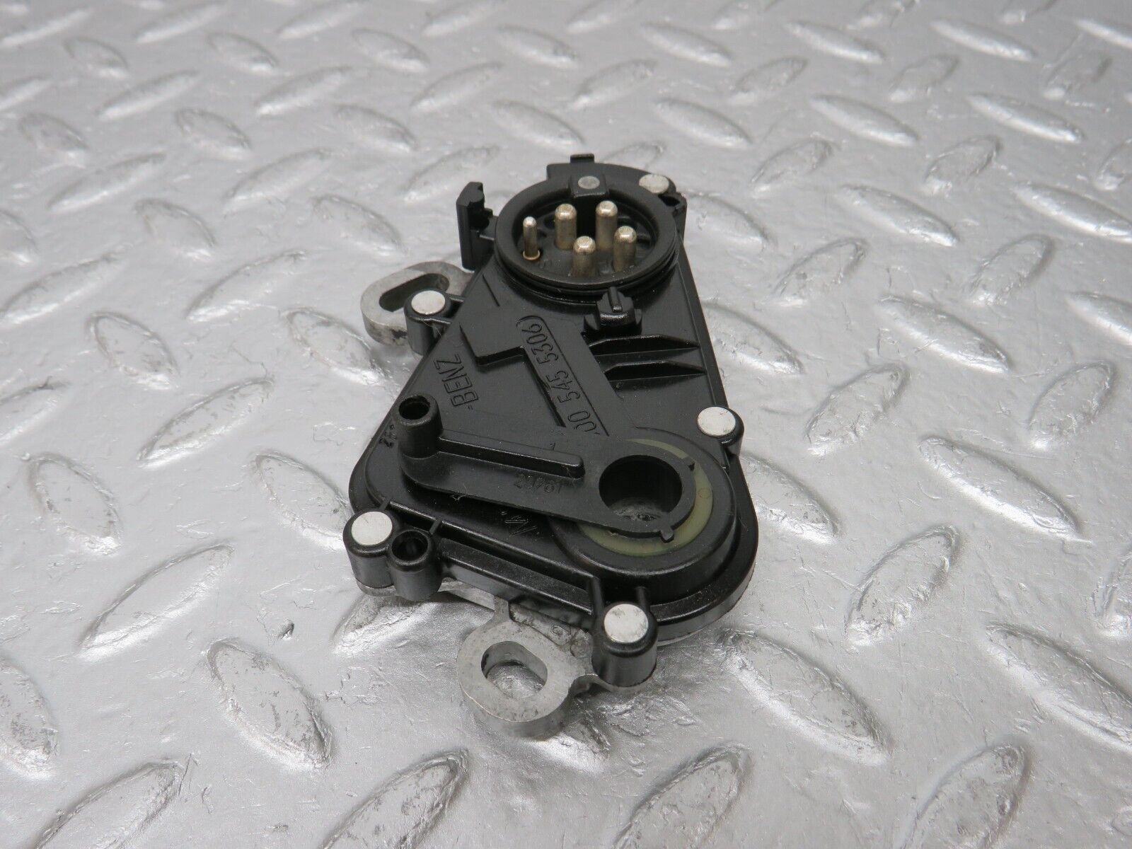 33133 Mercedes-Benz W126 380 V8 M116 Reverse Light Switch 0005455306