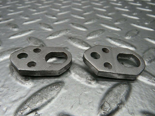 R107 SLC fuel injector bracket pair used OEM