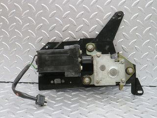 28119 Mercedes-Benz W123 280E Sunroof Motor With Bracket 0008202807