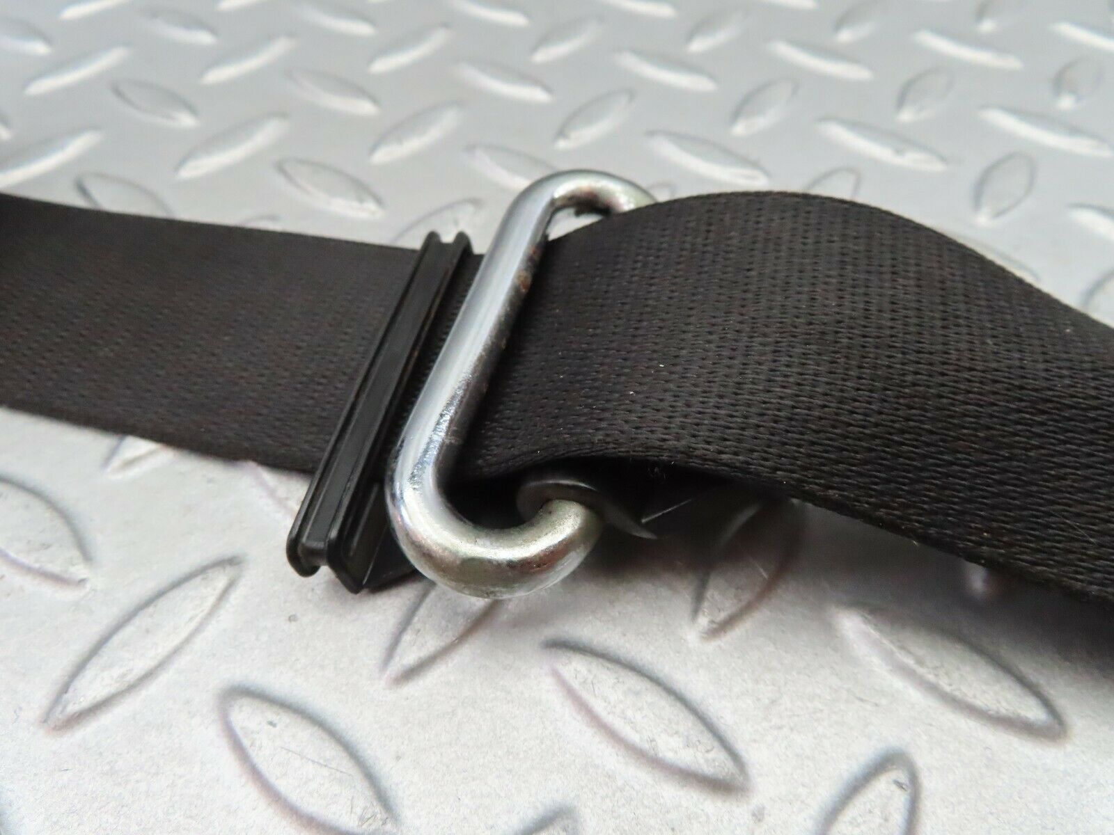 6188 Mercedes-Benz W126 380SE Rear Left Seat Belt Passenger Side 1268600585