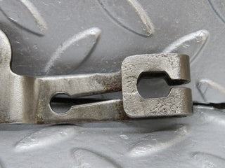 34571 Mercedes-Benz C126 380SEC Automatic Gearbox Linkage Bracket 722.310