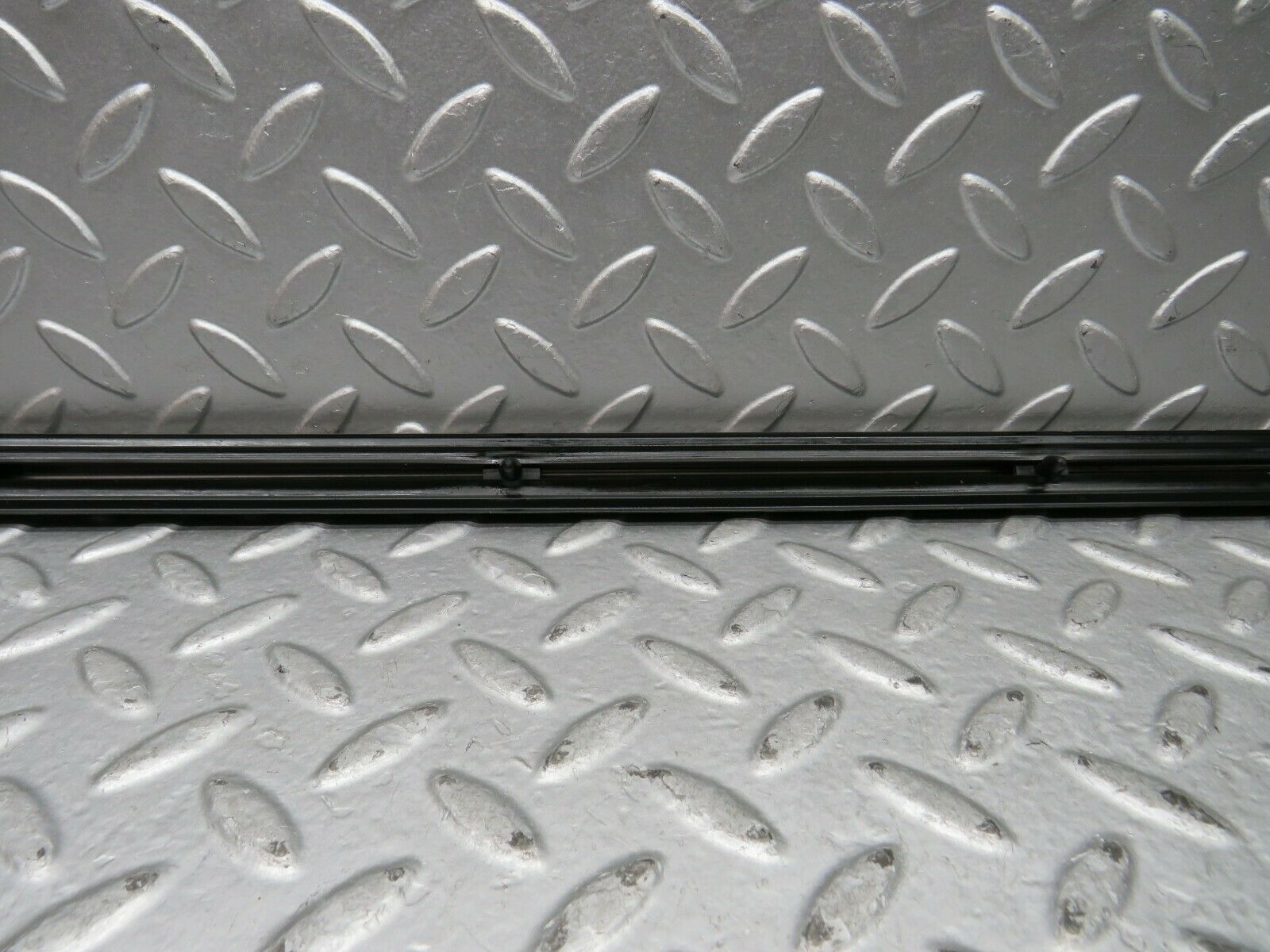 22022 Mercedes-Benz S123 280TE Rear Right Door Centre Moulding Trim