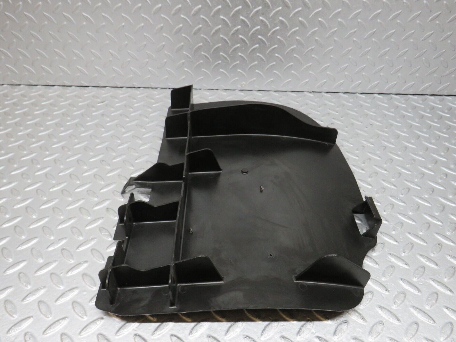 38702 Mercedes-Benz W201 190E 2.6L Front Left Front Cable Channel Cover 2016841137