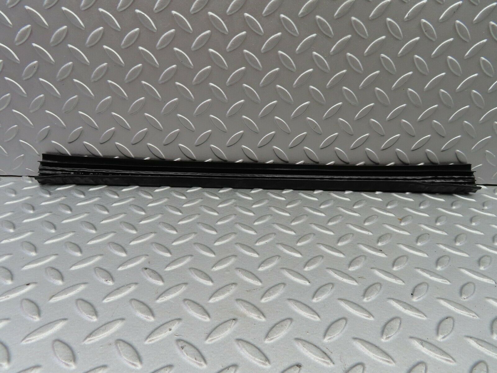6096 Mercedes-Benz W126 380SE Inner Window Weatherstrip Seal Rear Right