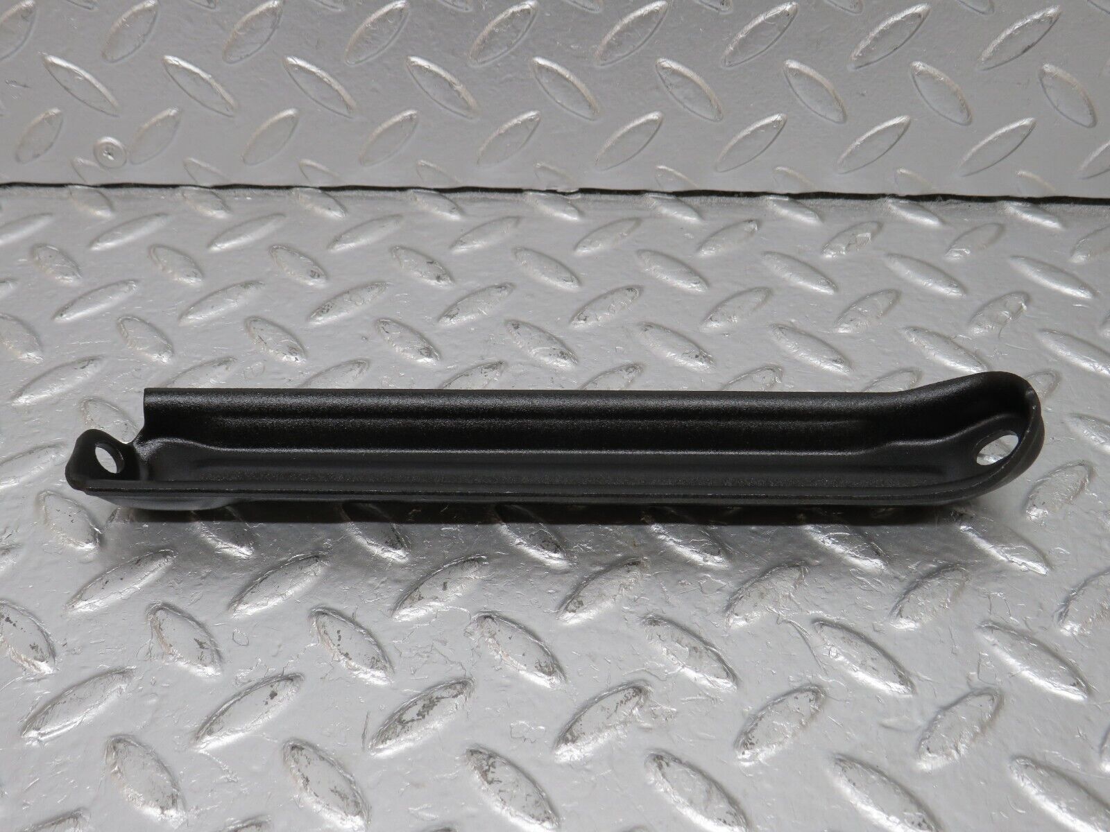 33761 Mercedes-Benz W201 190E 2.0L Air Intake Manifold Bracket