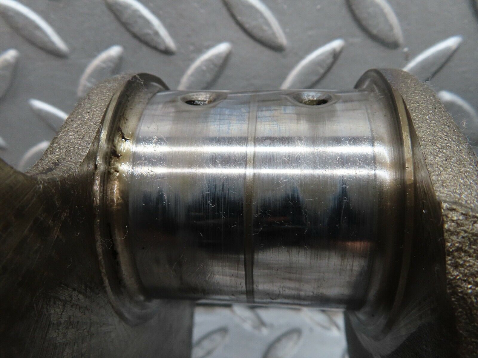 17812 Mercedes-Benz W116 450SEL  Crankshaft 1170311001