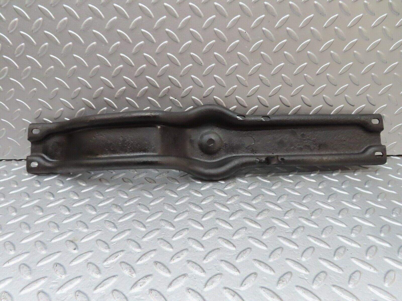 18219 Mercedes-Benz W111 220SE Coupe Gearbox Mount Bracket
