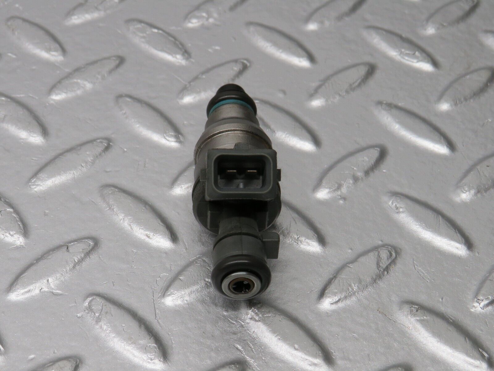 39421 Mercedes-Benz R129 320SL Coupe Fuel Injector Bosch 0000787323 0280155209