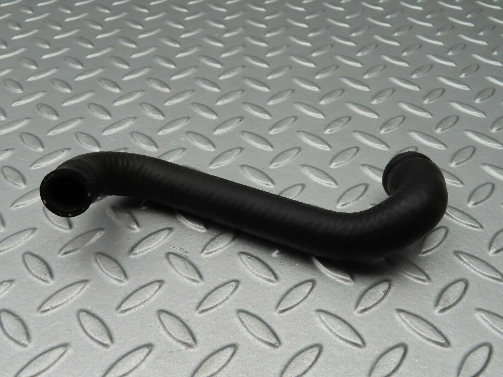 5178 Mercedes-Benz R107 350SL Coupe Water Hose Pipe