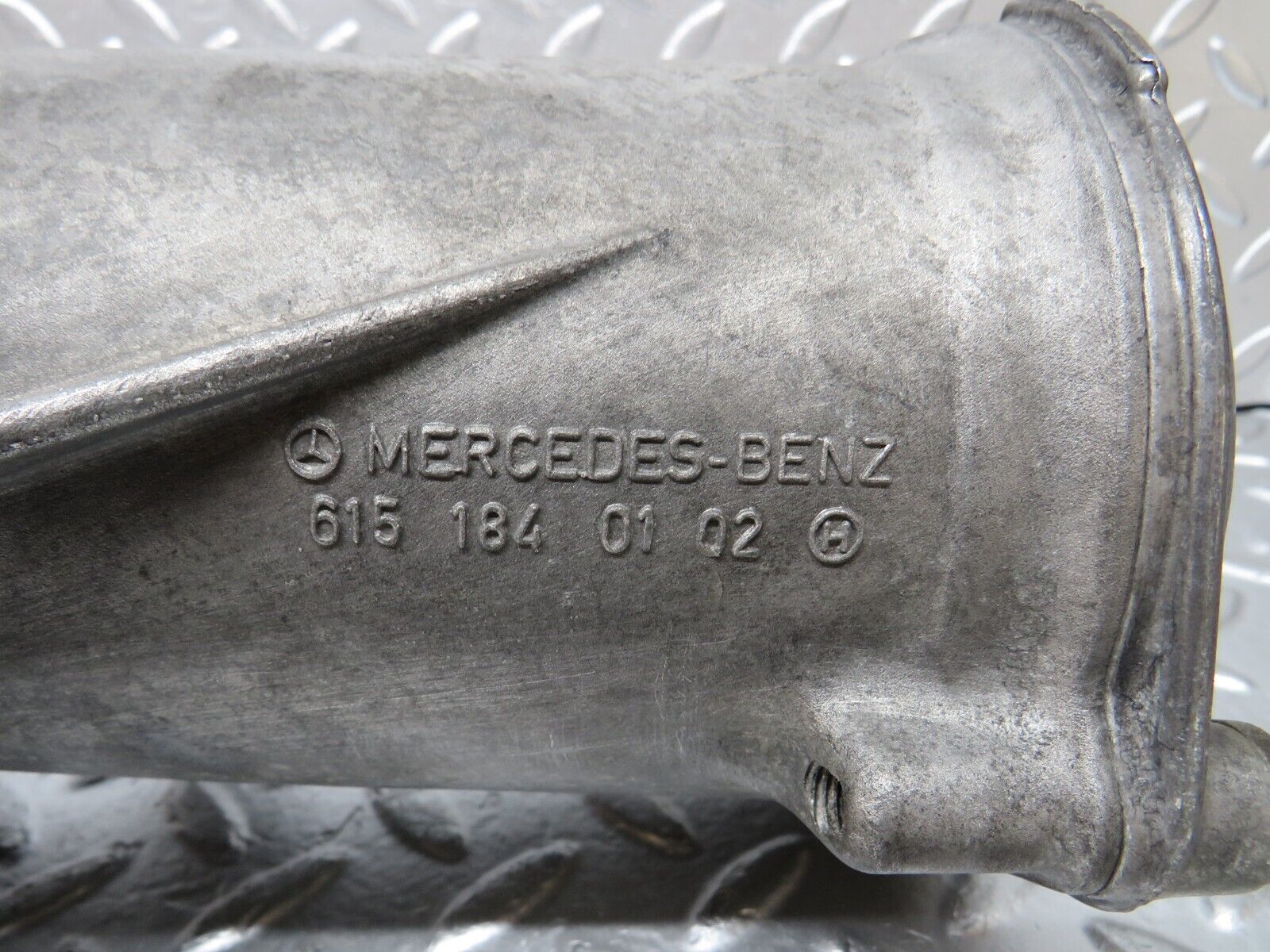 26940 Mercedes-Benz W123 240D Oil Filter Housing 6151840102