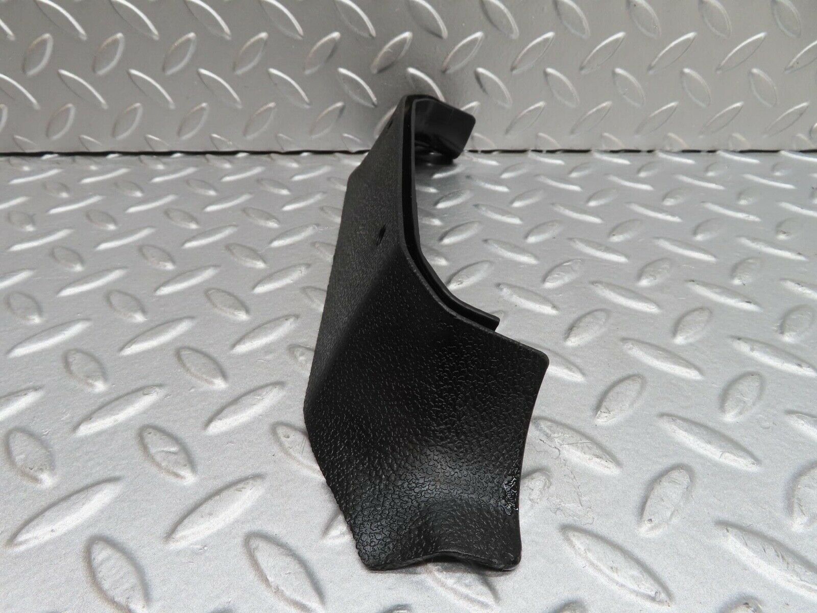 14284 Mercedes-Benz W116 350SE B Pillar Bottom Cover Right Side 1166920222