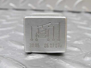 32405 Mercedes-Benz S124 300TE Wagon Multi Purpose Relay 0015420219