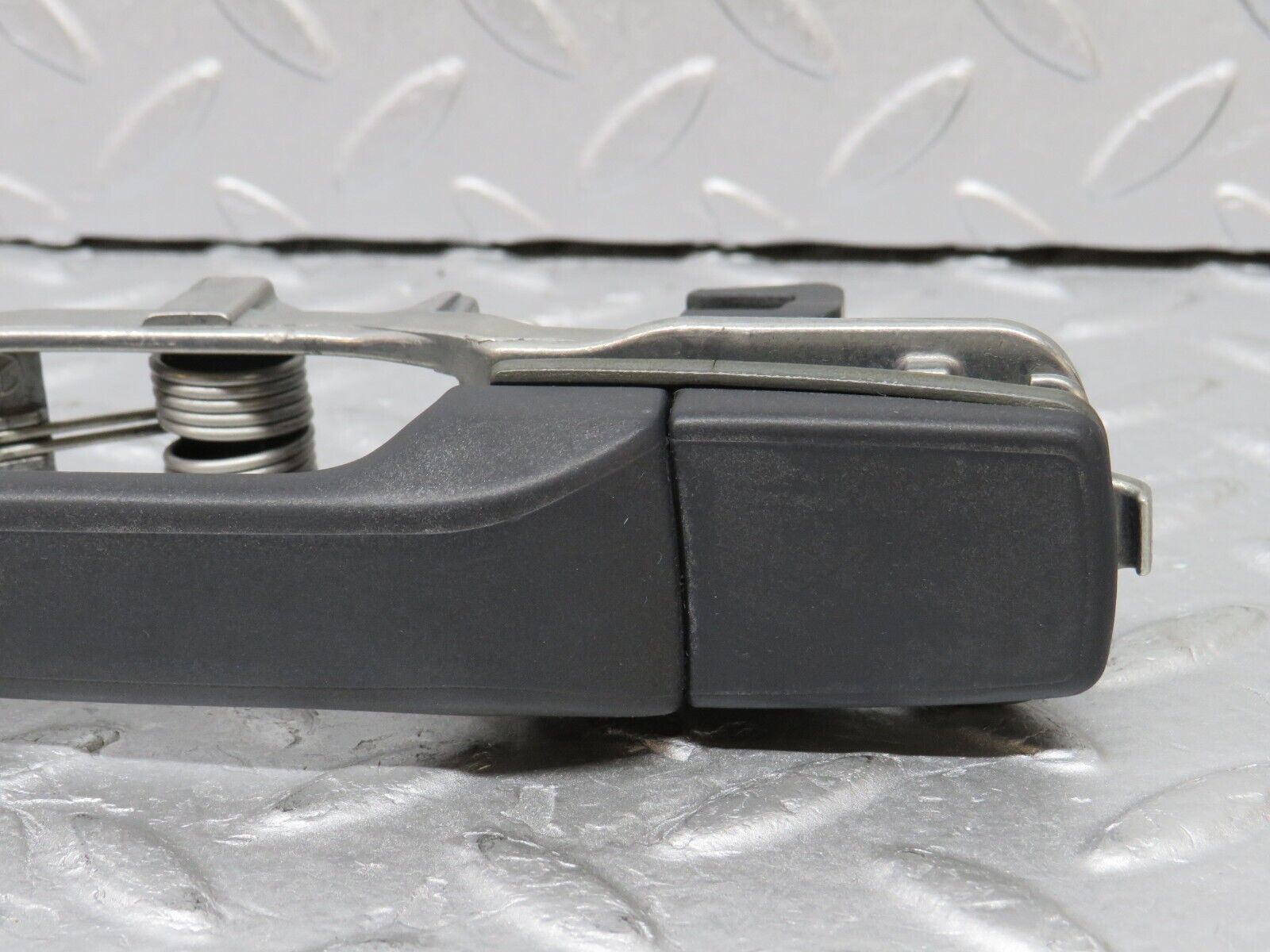 36629 Mercedes-Benz W201 190E 2.0L Exterior Door Handle Rear Right