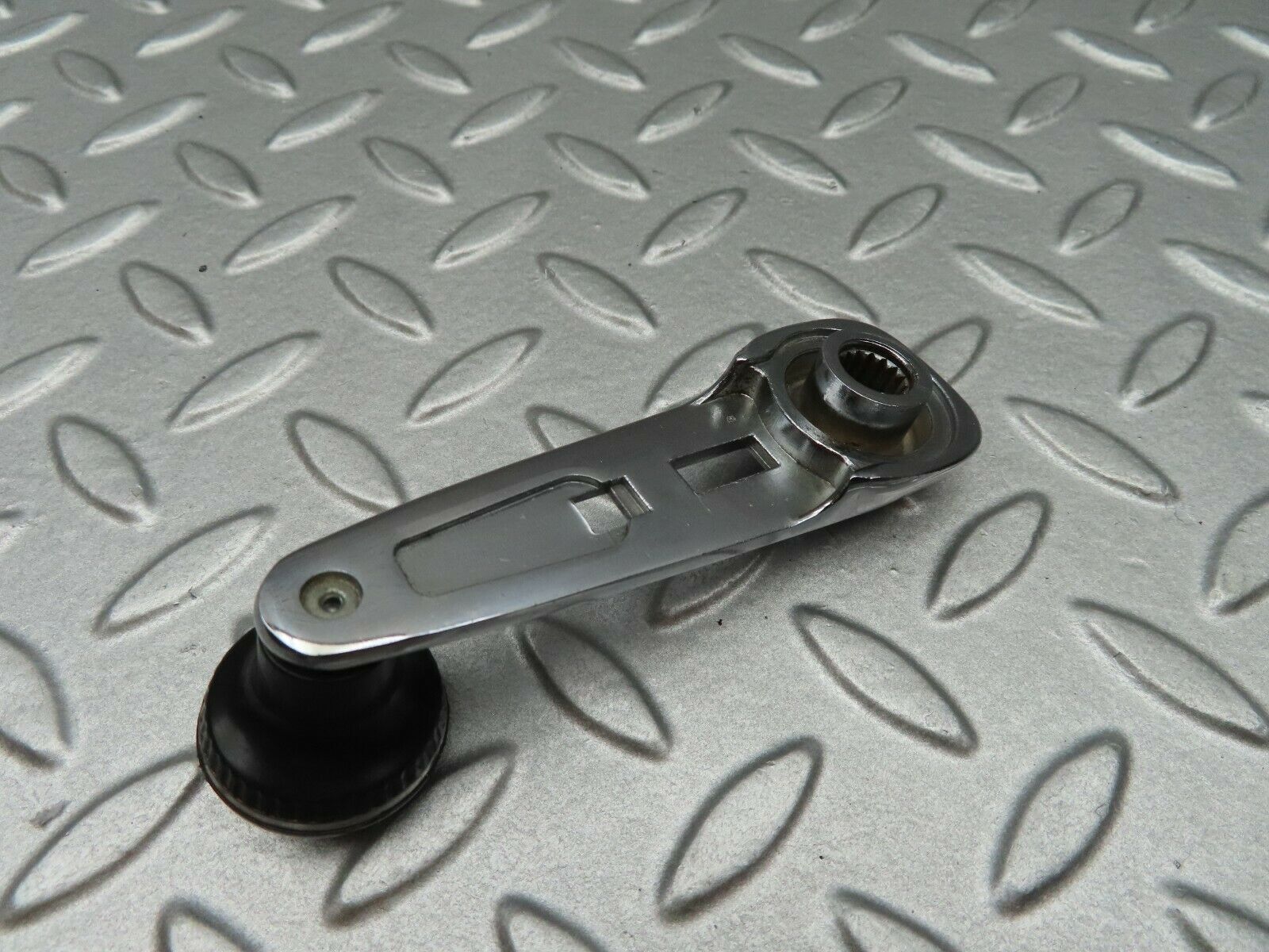 4519 Mercedes-Benz W123 230E Window Lifter Crank Handle