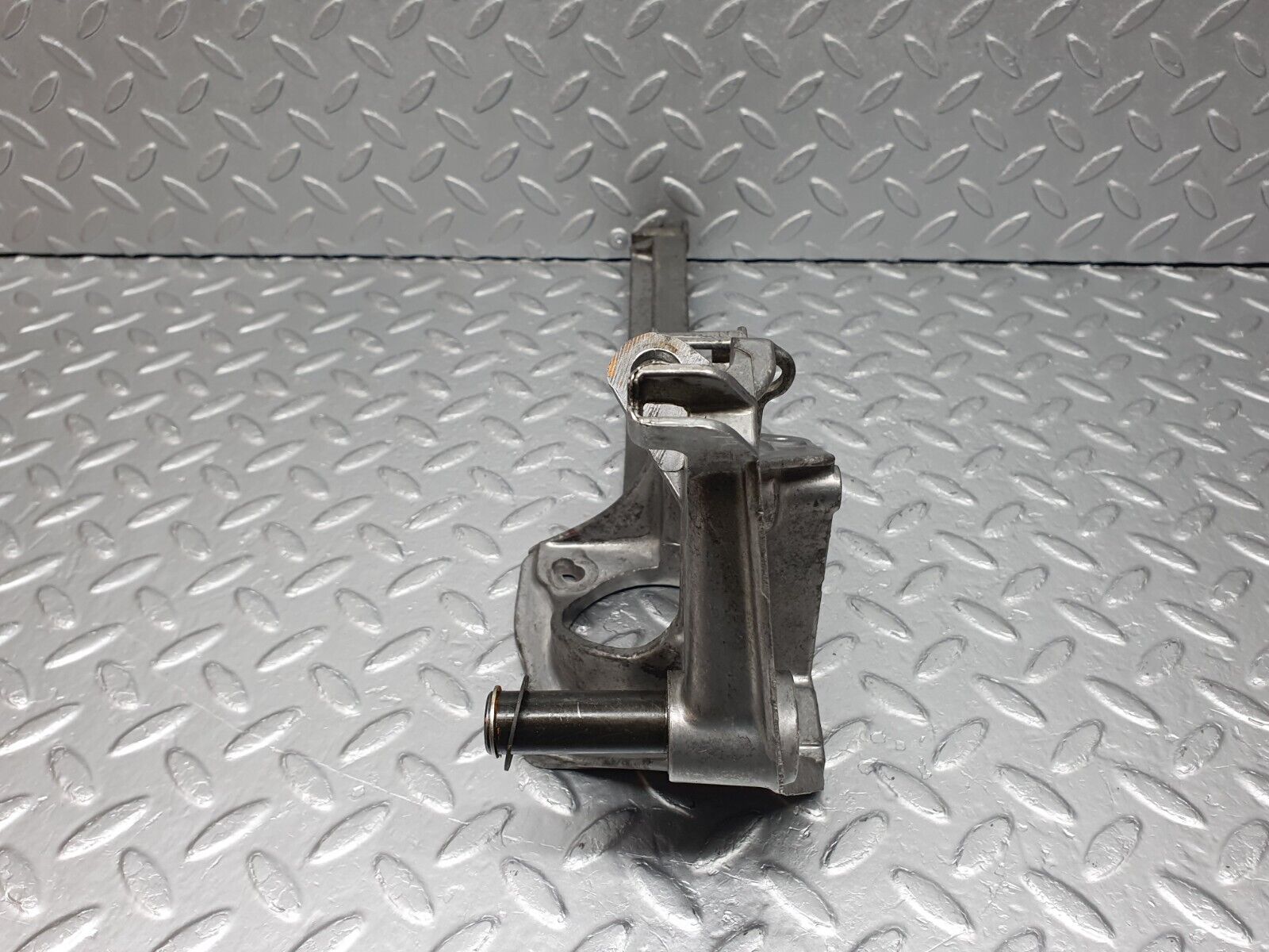 41043 Mercedes-Benz W126 300SE Brake Pedal Bracket 1262902419