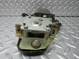 23200 Mercedes-Benz W116 350SE Sunroof Motor With Bracket 0008202807