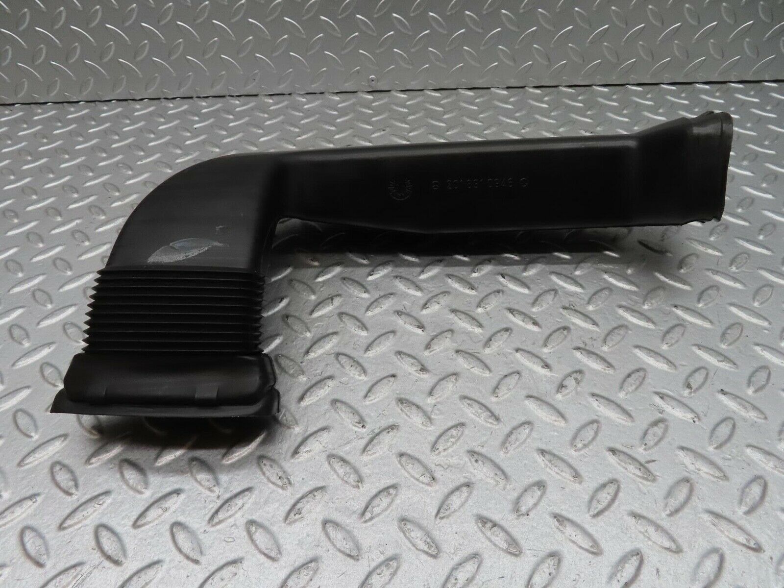 14567 Mercedes-Benz W201 190E Air Duct Pipe Hose Left 2018310946