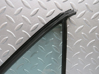 33141 Mercedes-Benz W126 Rear Left Quarter Window Glass 1267350124