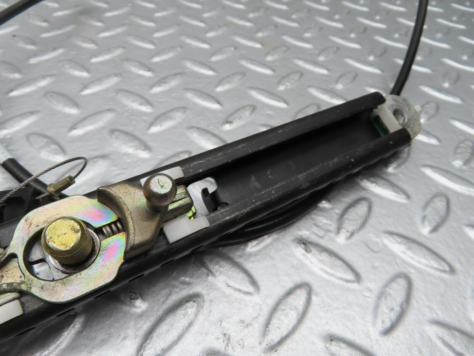 15041 Mercedes-Benz W140 S320 Rear Right Head Rest Folding Mechanism Cable