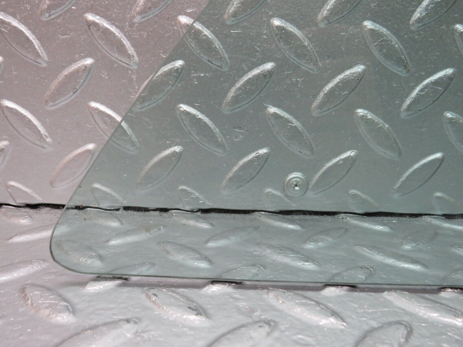 34063 Mercedes-Benz W124 260E Rear Right Quarter Window Glass