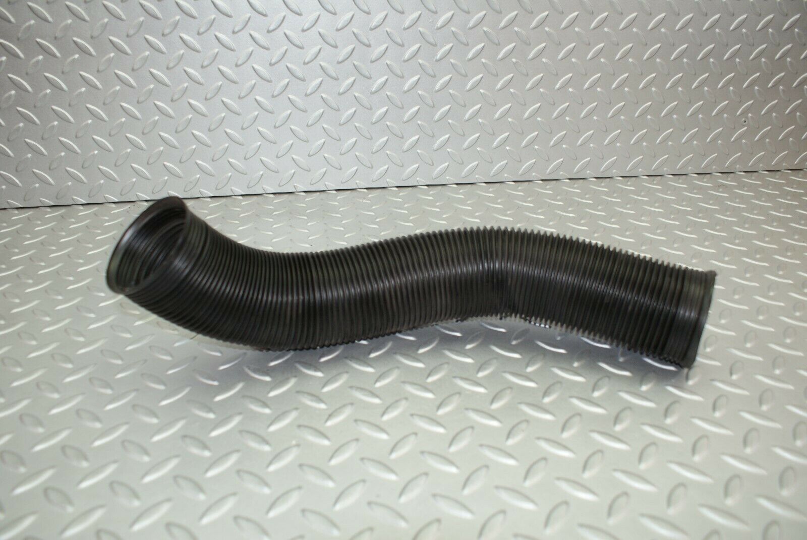 2683 Mercedes-Benz W116 350SE  Dashboard Air Vent Ducting