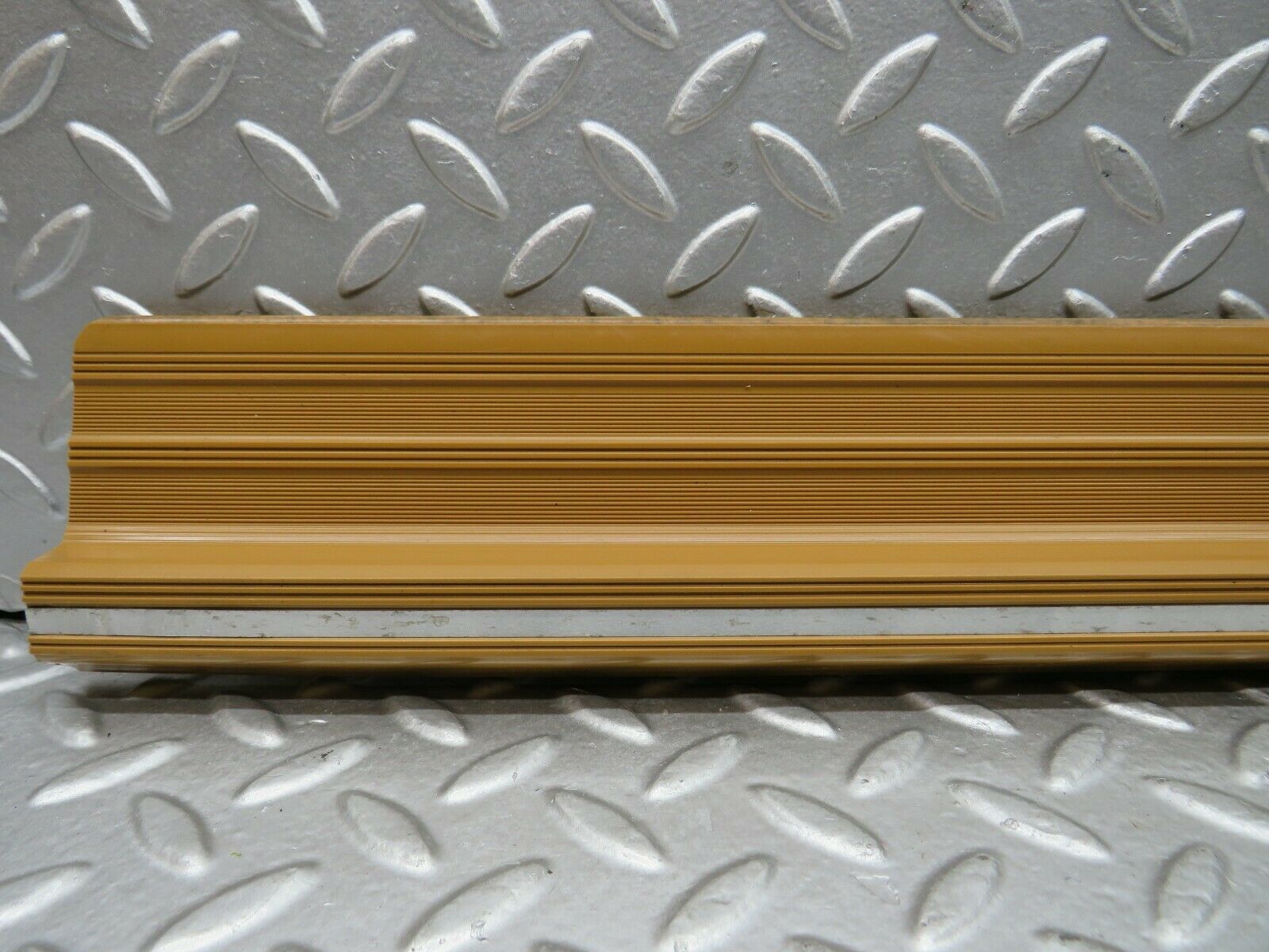 22049 Mercedes-Benz S123 280TE Wagon Front Left Door Sill Trim