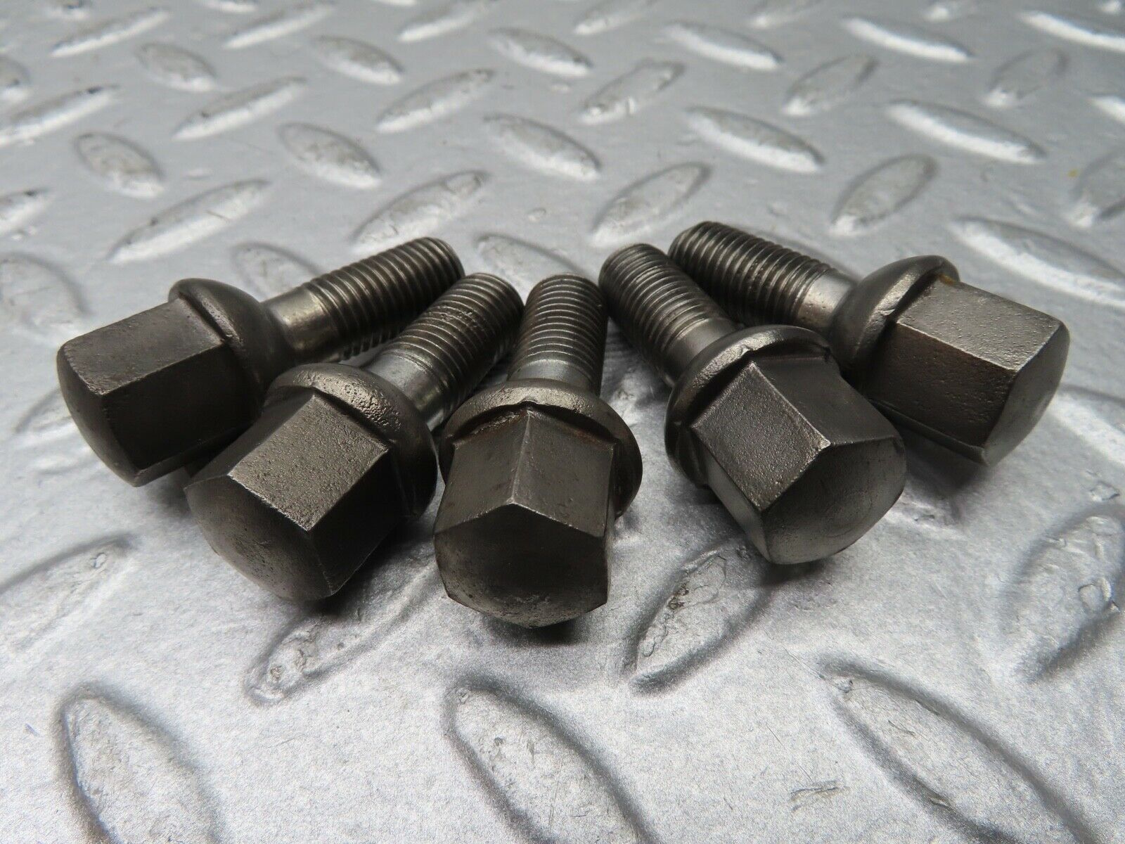 20531 Mercedes-Benz 5x Alloy Wheel Lug Bolt M12x1.5