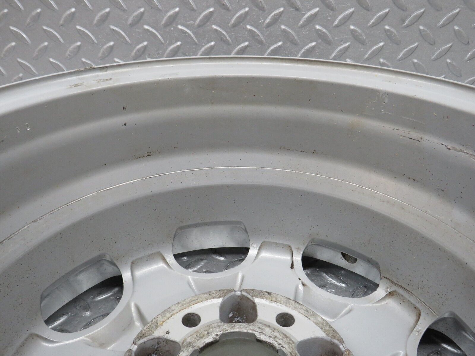 38187 Mercedes-Benz A124 Alloy Wheel 7Jx15H2 ET41 1244011302