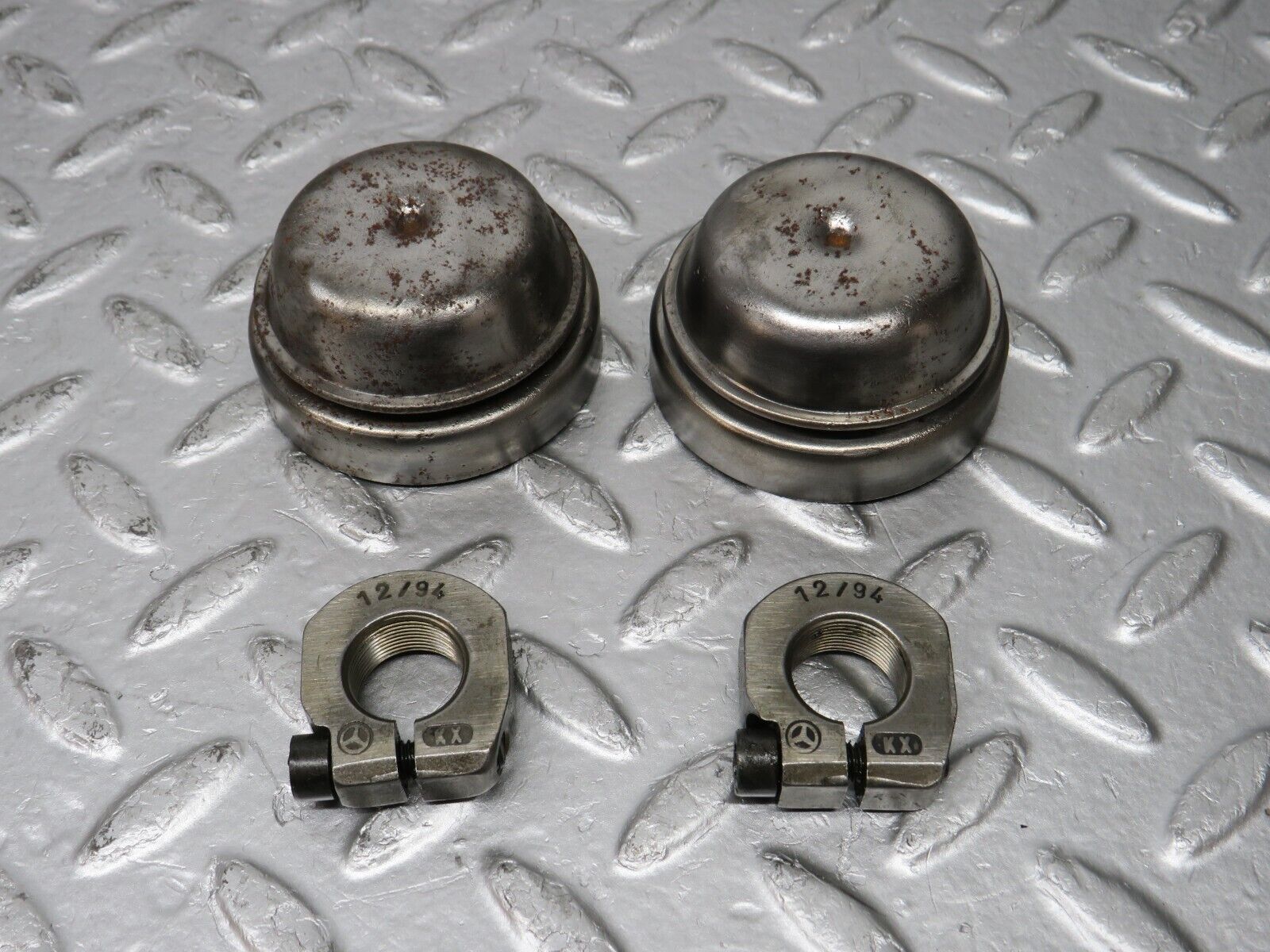 33478 Mercedes-Benz W202 C180 Wheel Hub Locking Cap