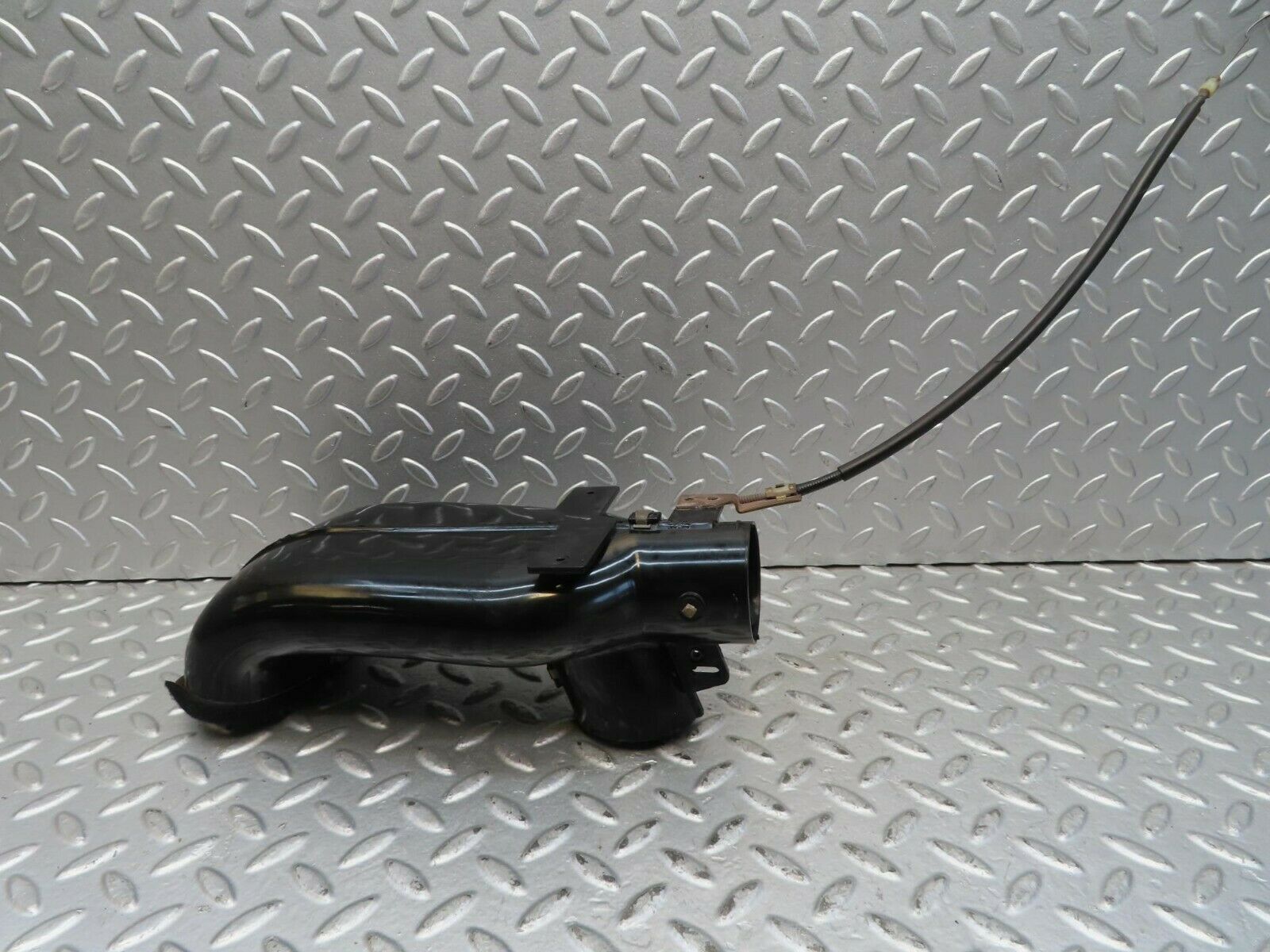 15528 Mercedes-Benz R107 450SL Coupe Heater Air Duct