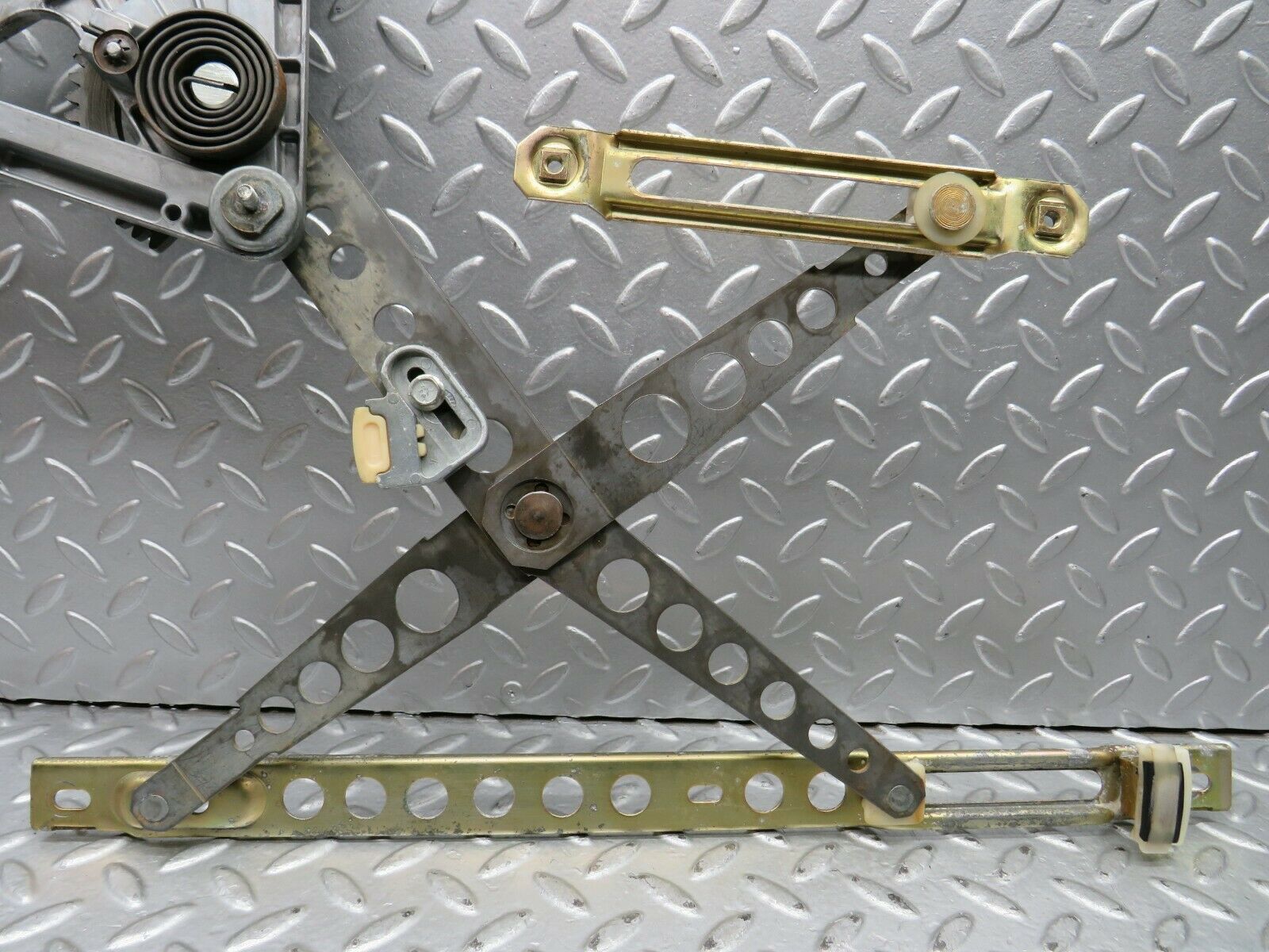 22012 Mercedes-Benz S123 280TE Front Right Power Window Regulator 1237202846