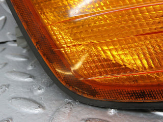 31273 Mercedes-Benz S124 220TE Wagon Front Right Indicator Light Bosch 42700R6