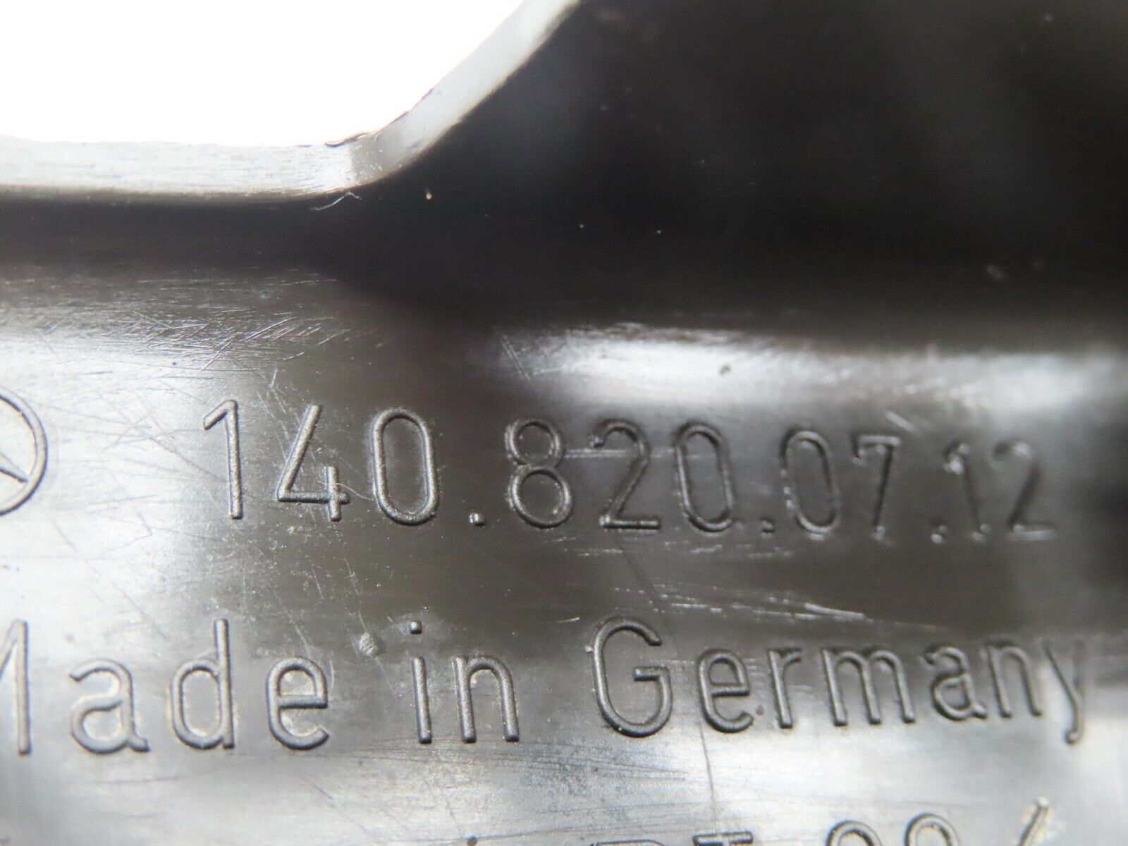 14875 Mercedes-Benz W140 S320 Engine Bay Cable Channel Left Side 1408200712