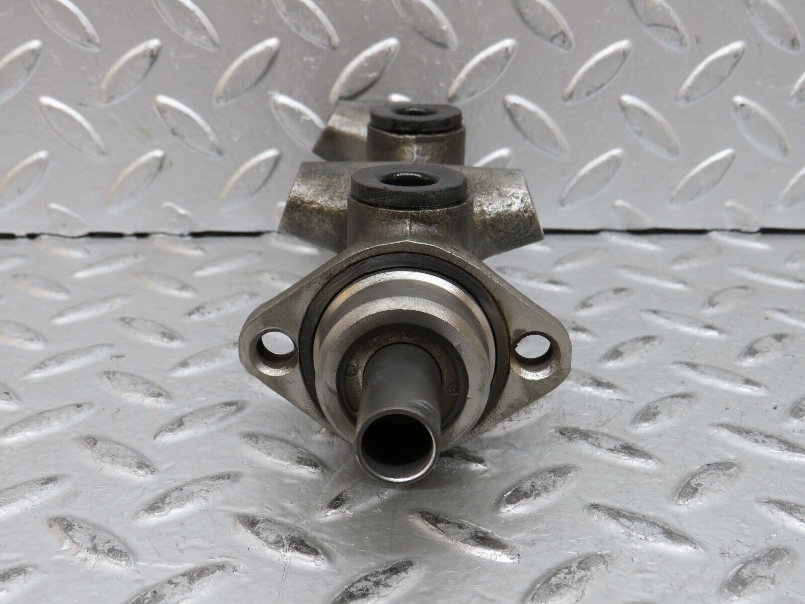 28362 Mercedes-Benz S123 240D Wagon Brake Master Cylinder Ate