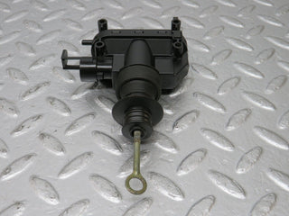 33647 Mercedes-Benz W201 190E 2.0L Door Lock Vacuum Actuator Front Left