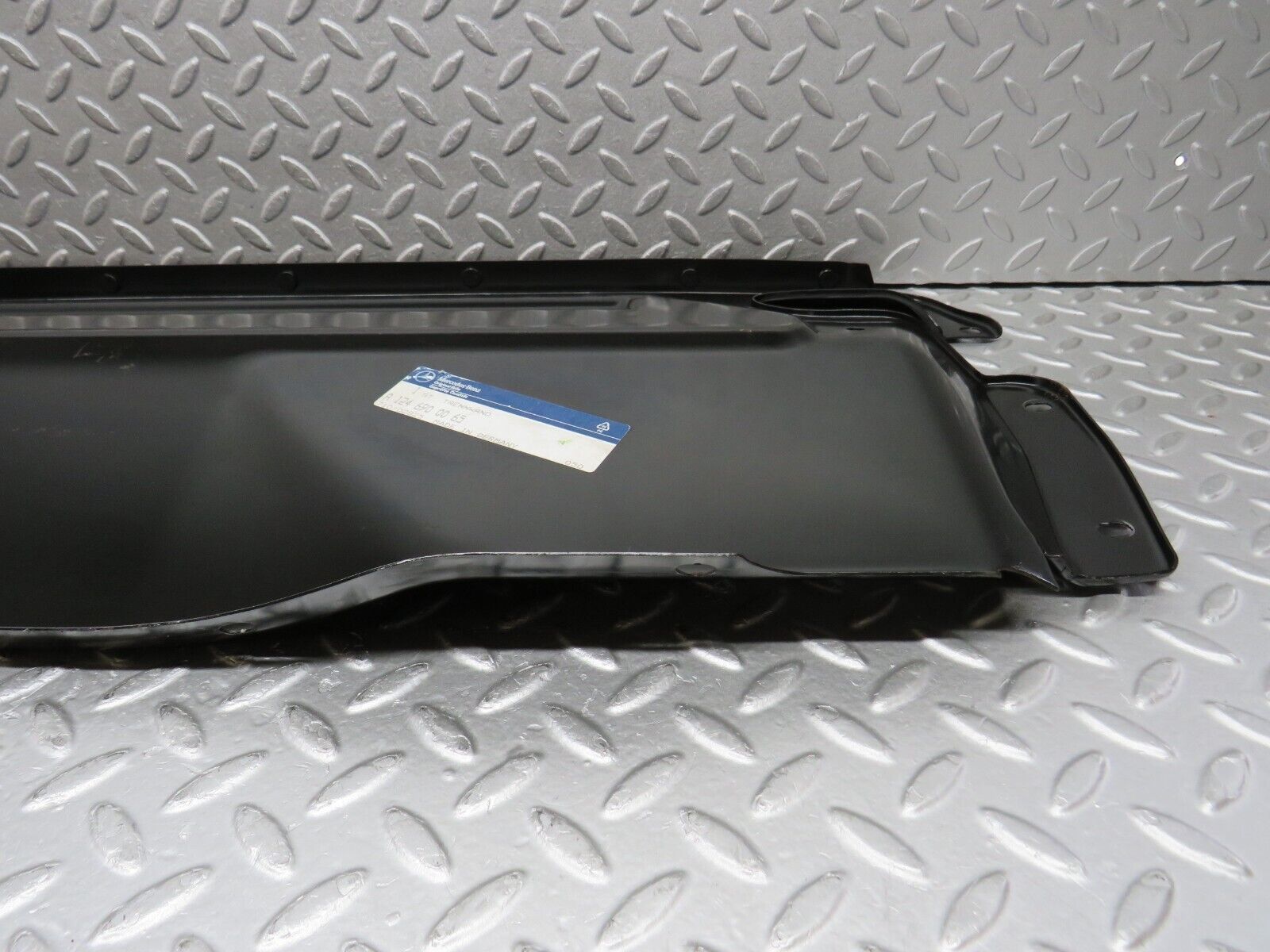 37888 Mercedes-Benz A124 320E Cabriolet Soft Top Cover Trunk Panel 1246900065