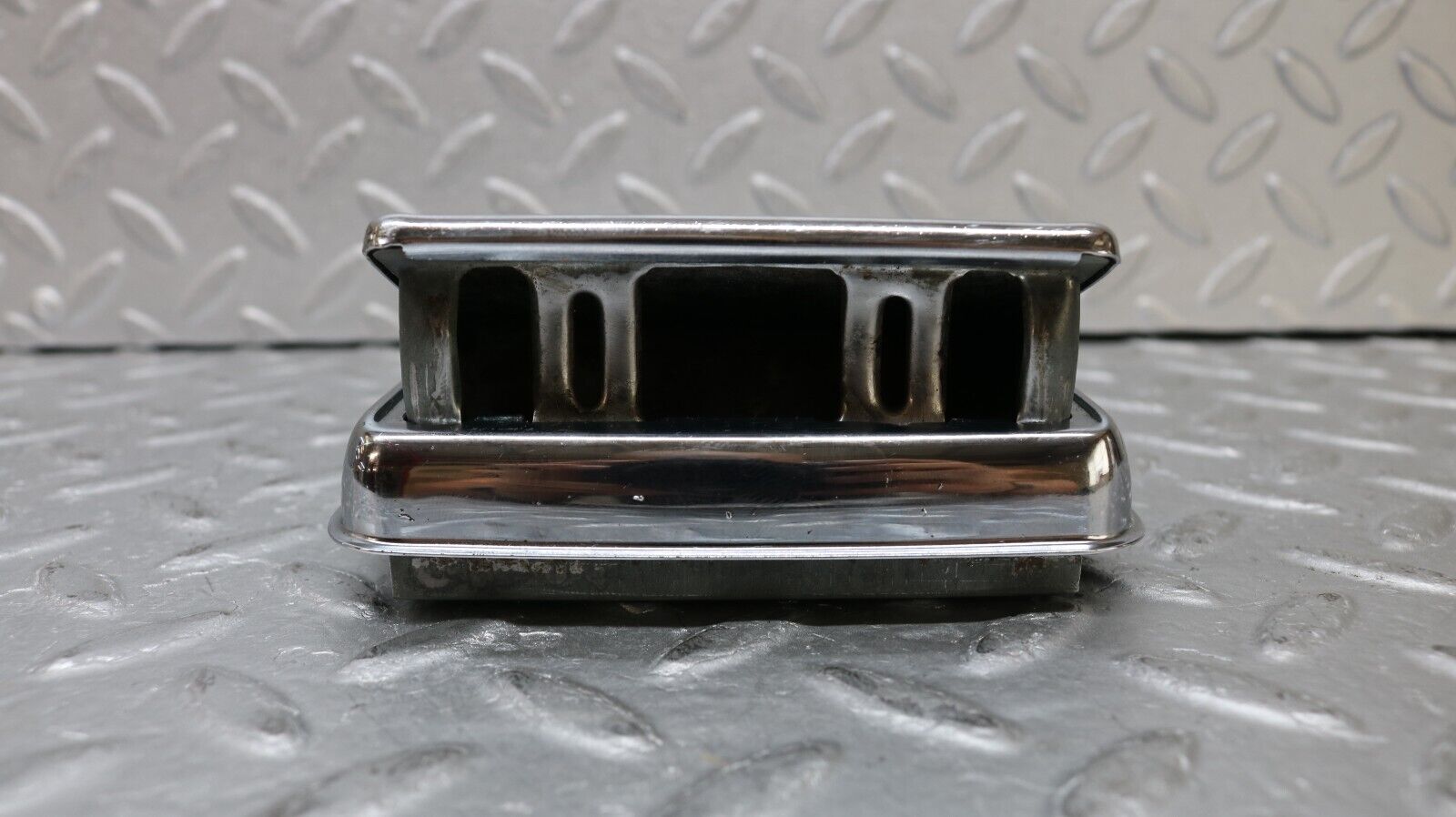 37256 Mercedes-Benz W109 300SEL Rear Door Ashtray Blue